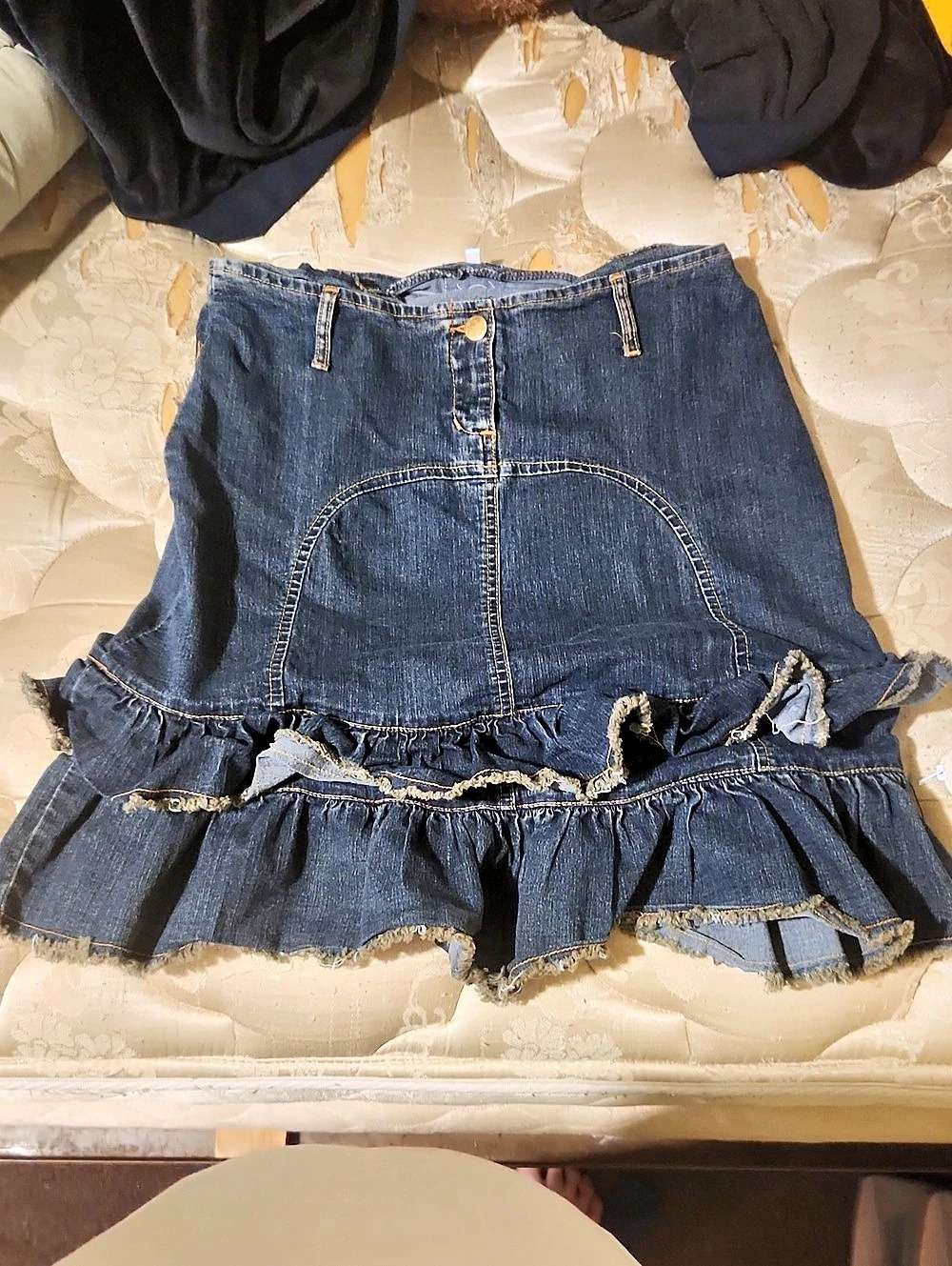 Sweetheart Denim Ruffle Mini Skirt Size Small